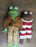 Вязаные спицами лягушки Frog and Toad - geolocators.ru